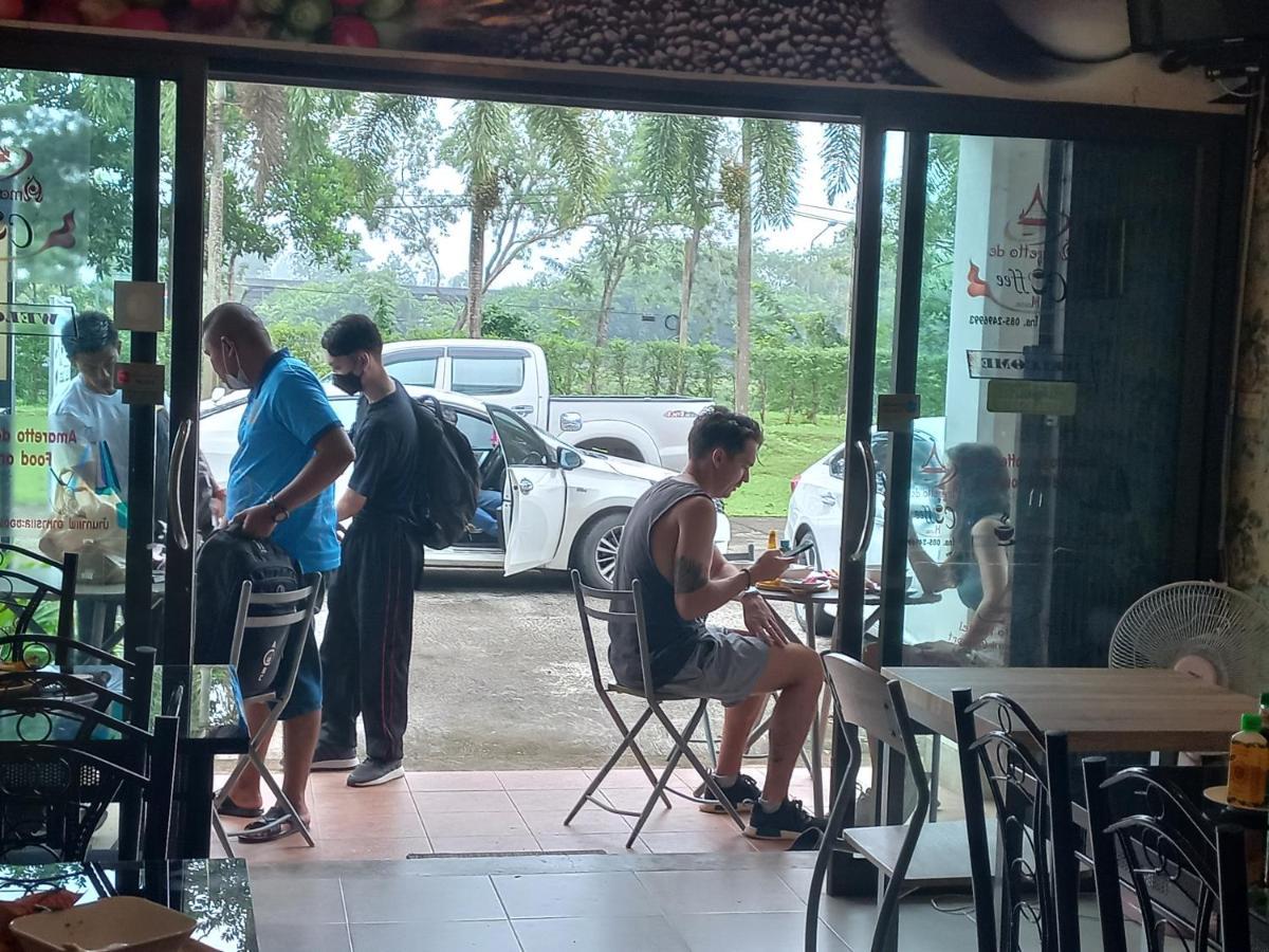 Amaretto Hostel スラート・ターニー エクステリア 写真
